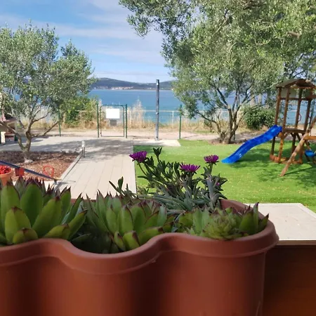 Kamp Karla & Bruno Sveti Filip i Jakov