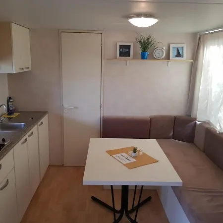 Kamp Karla & Bruno 2* Sveti Filip i Jakov