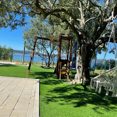 Kamp Karla & Bruno 2*