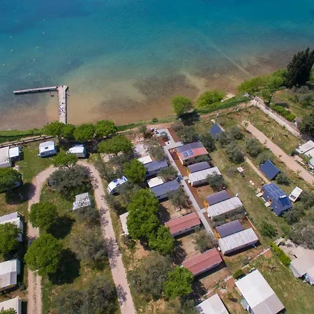 Κάμπινγκ Kamp Karla & Bruno Sveti Filip i Jakov