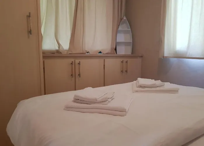 Κάμπινγκ Kamp Karla & Bruno 2*