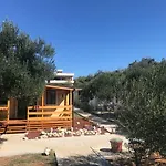 Kamp Karla & Bruno 2* Sveti Filip i Jakov