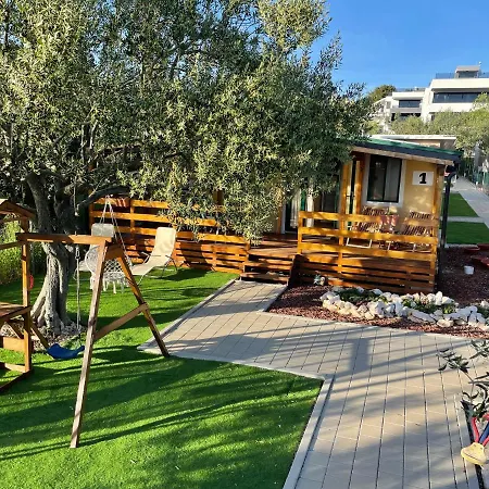 Kamp Karla & Bruno キャンプ場 2*