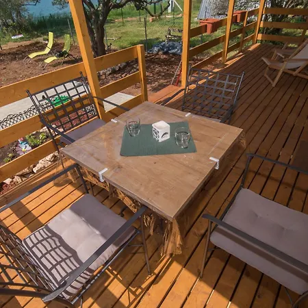 キャンプ場 Kamp Karla & Bruno 2*