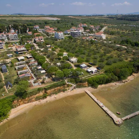 Kamp Karla & Bruno 2*