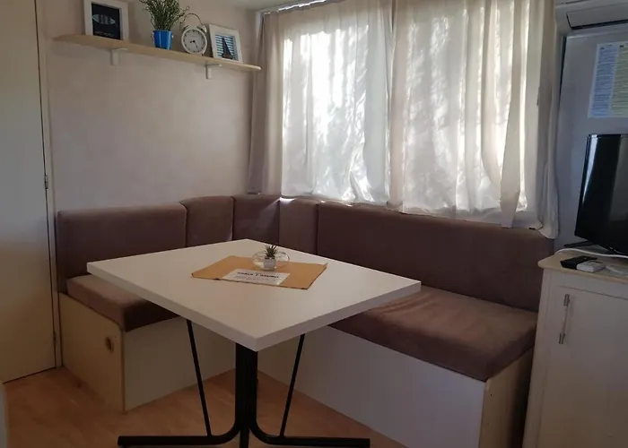 Kamp Karla & Bruno キャンプ場 スベティ・フィリップ・イ・ヤコブ