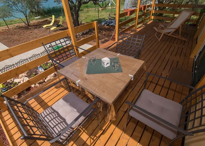 キャンプ場 Kamp Karla & Bruno 2*